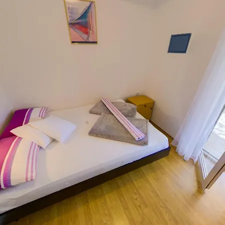 아파트 Nena 포블랴나