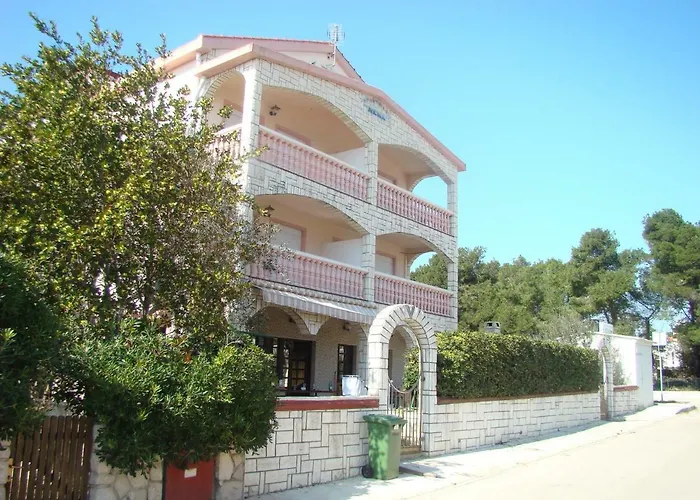 Nena Apartment *